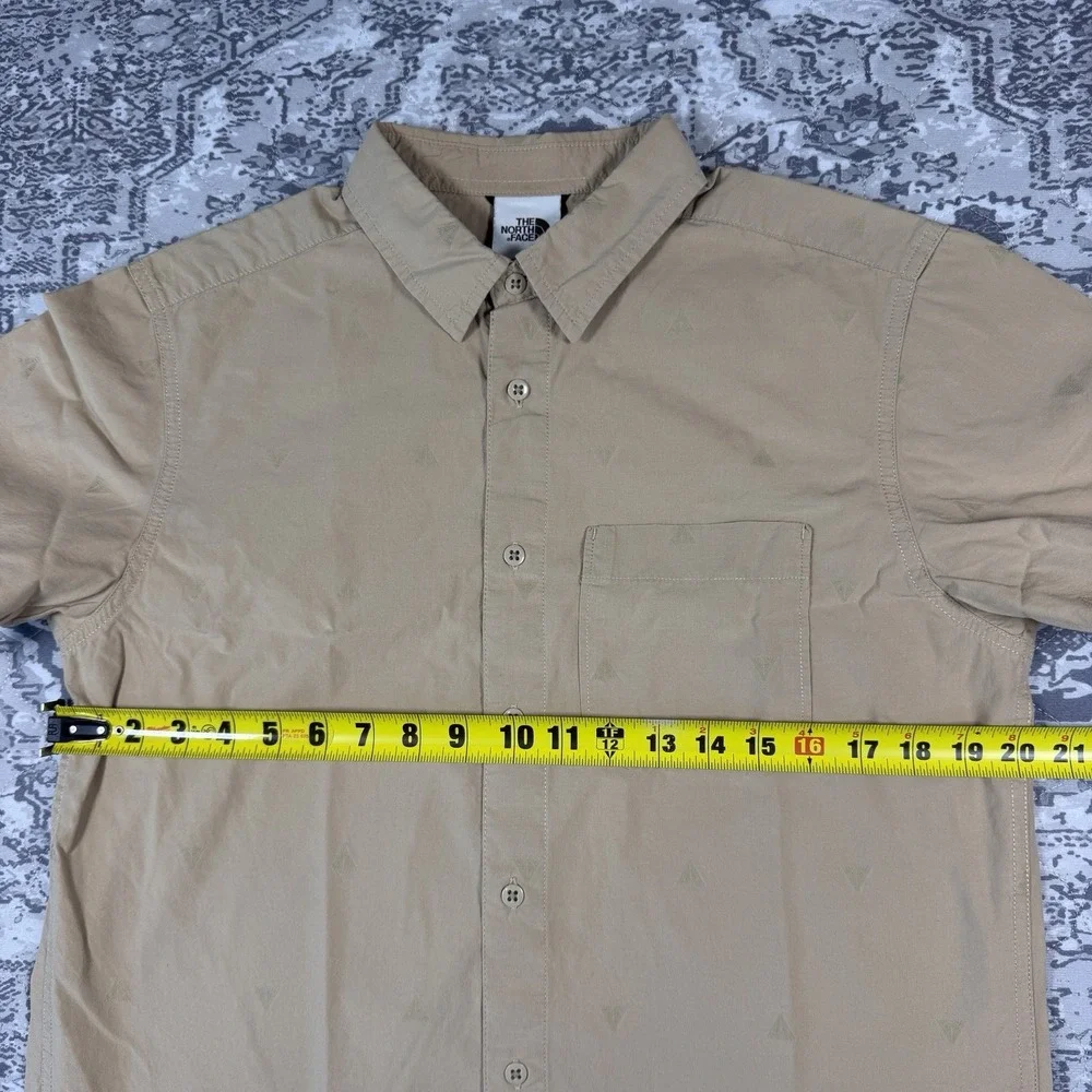 The North Face Bay Trail Jacquard Shirt Men's Medium Tan Hiker Graphic Print